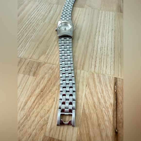 Retro fossil ladies silver tone watch NEW BATTERY main image 12